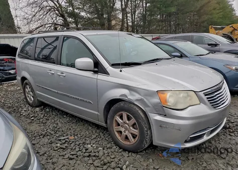 2012 Chrysler Town & Country Touring from USA, damaged, VIN 2C4RC1BG0CR305118